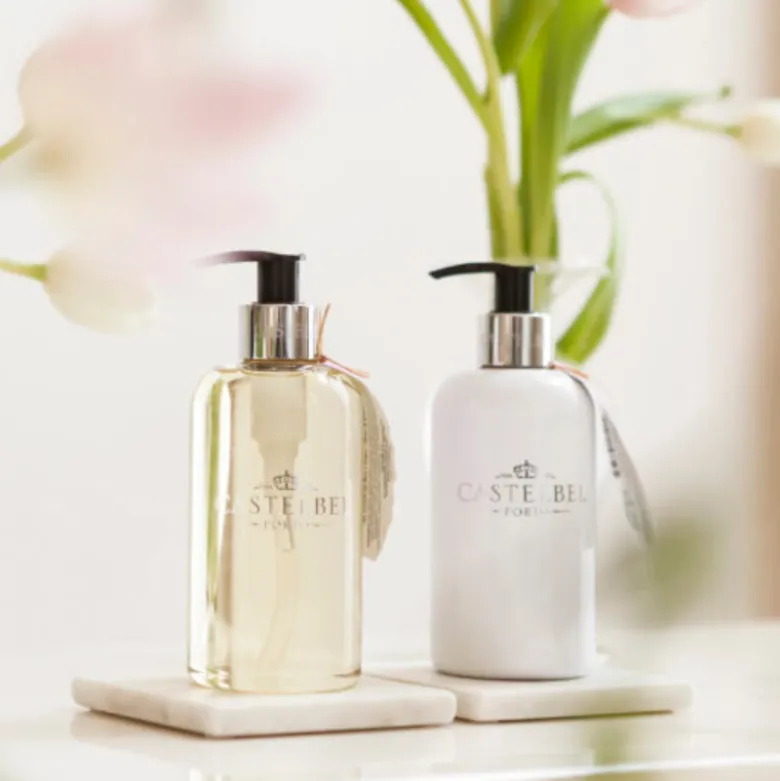 Castelbel Loção Corporal Jasmim Branco 300ml | Hidratação Perfumada Karité e Óleos