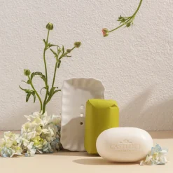 Castelbel Spring Blooms Sabonete com Saboneteira 150g – Floral Premium