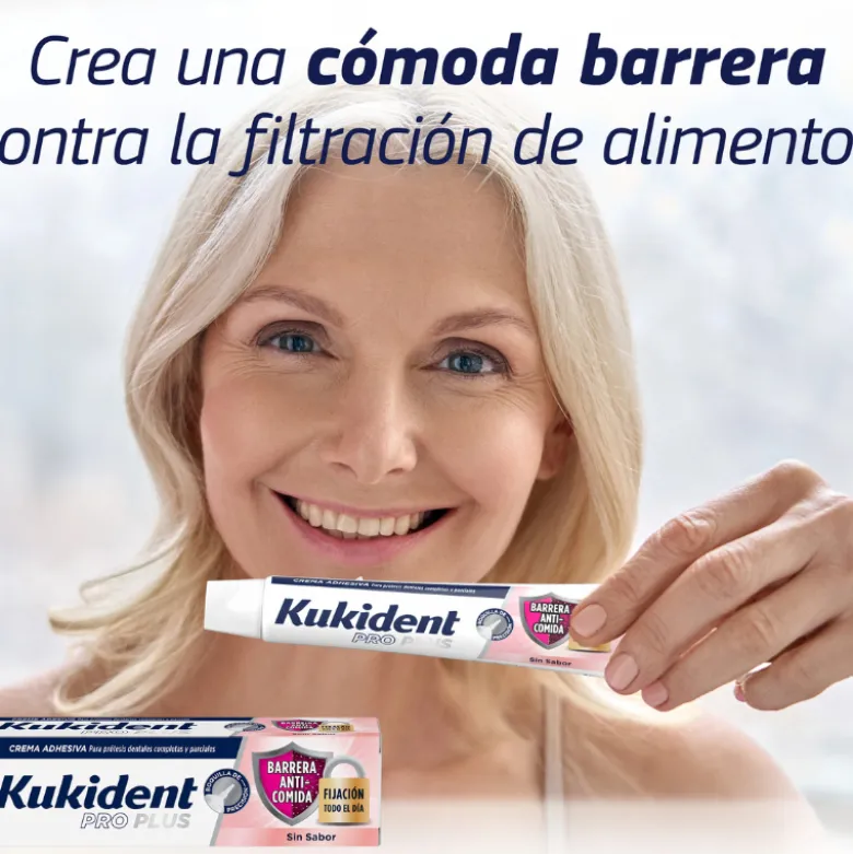 Kukident Pro Plus Creme Adesivo sem Sabor 2x40g