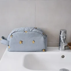 Molis&Co Necessaire de Viagem Colima 17x28cm | Organizador para Mala de Bebé | Estampado Limões