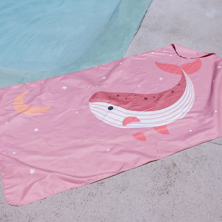 Monnëka Toalha de Praia Whale Pink | Microfibra 160x90cm | Secagem Rápida
