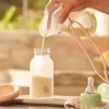 Munchkin Bomba de Leite Manual Silicone 118ml | Extrator Simples e Confortável | Com Ventosa e Tampa