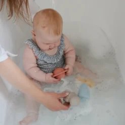 Mushie Brinquedos Banho Espaço 10+ Meses | 4 Peças Anti-Bolor