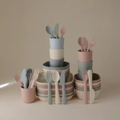 Mushie Conjunto Talheres 6+ Meses Cor Powder Blue | Garfo, Colher e Faca - Plástico Seguro