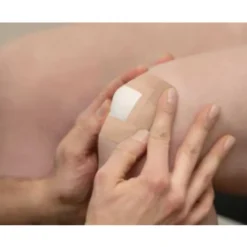 Nexcare Fita Adesiva Têxtil Flexível 4.2m x 2.5cm | Respirável, Forte Aderência 24h, Resistente à Água, Sem Látex