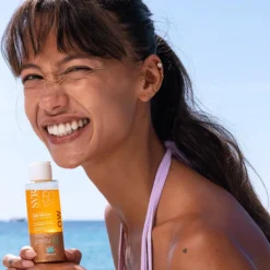 SVR Sun Secure Água Solar Glow SPF50+ 100ml | Proteção Muito Alta com Efeito Glow | Pele Sensível