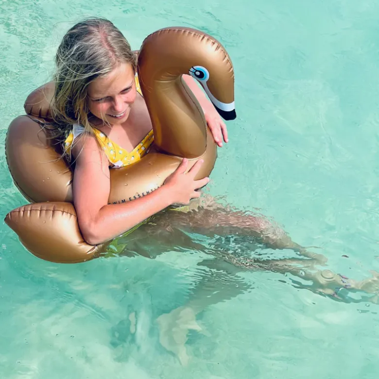 Swim Essentials Boia Abertura Cisne Dourado 55cm | +3 Anos 50kg