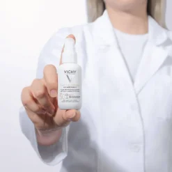 Vichy Capital Soleil Uv Age Daily Fluido Aquoso Antifotoenvelhecimento FPS50 40ml